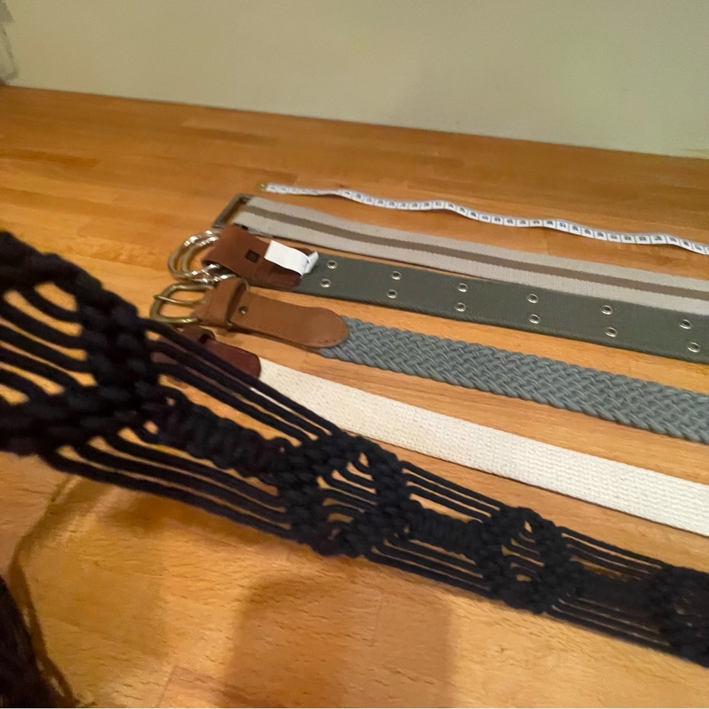 Ladies Assorted Belt Set - Beige, Green, Off White, Navy Blue - Picture 8 of 9